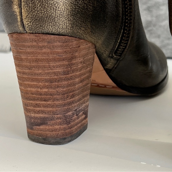 COLE HAAN Nike Air 6.5B Leather Zip Ankle Booties Cassidy Bronze Gold Metallic - Picture 15 of 16